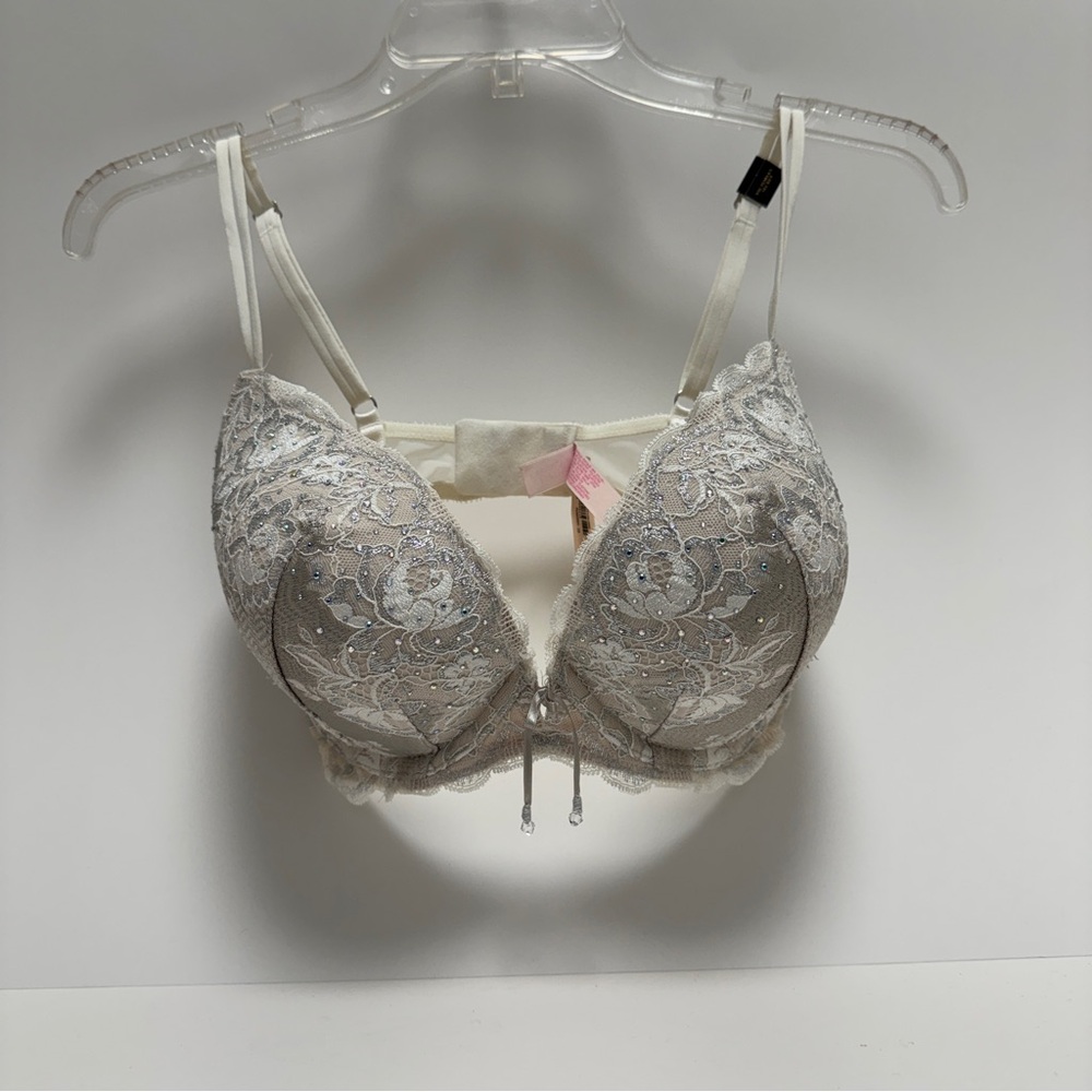 Victoria’s Secret Very Sexy Push Up Lace Rhinestoned Push-Up Bra - White